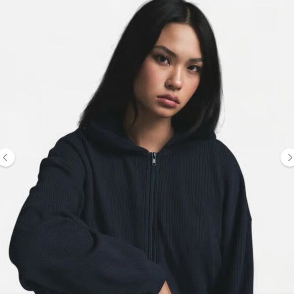 SKIMS Tops - SKIMS Heavyweight Waffle Cropped Hoodie Womens XL Navy Blue Full Zip Knit EUC